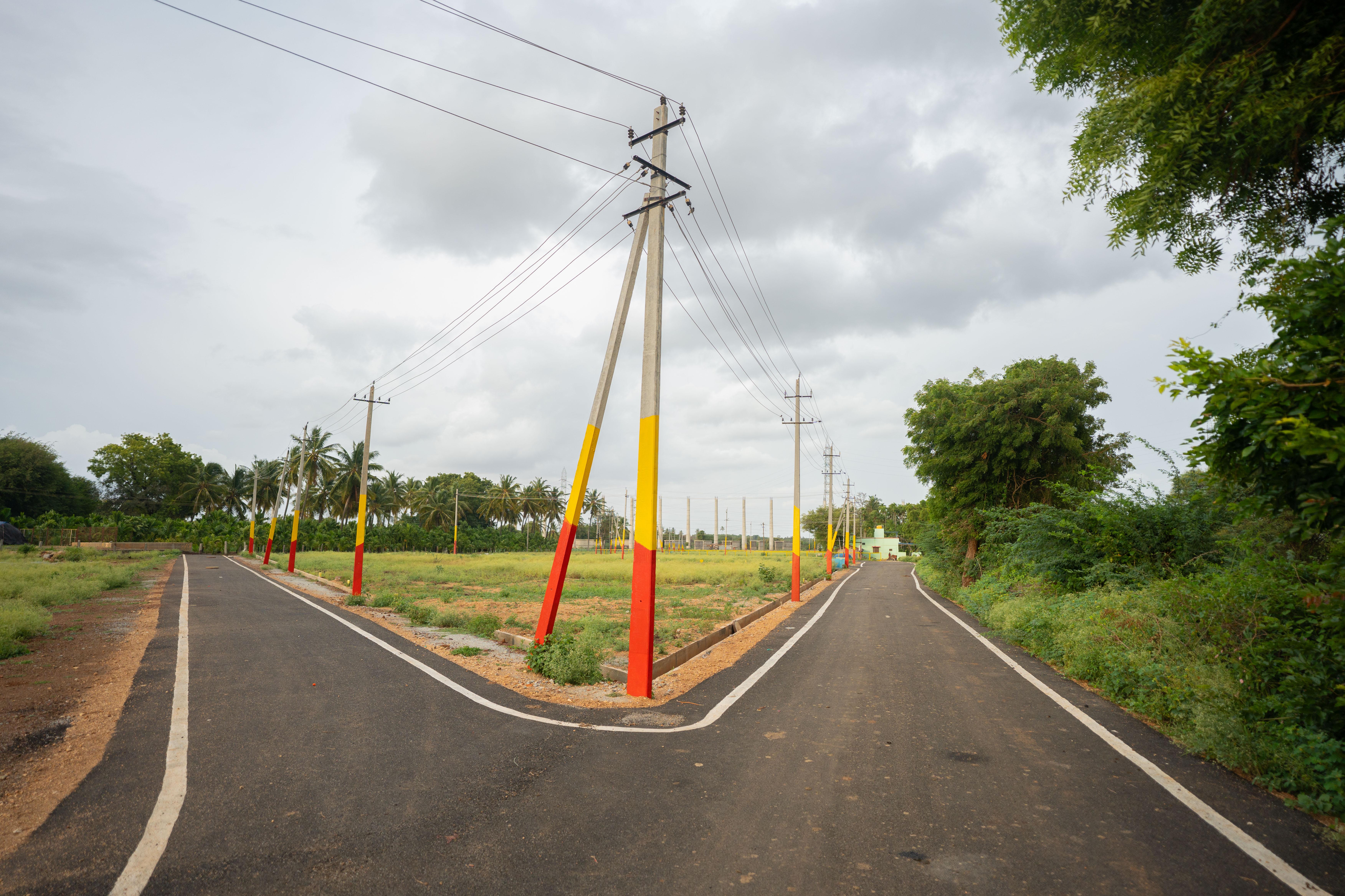 30x40 and 30x50 A Khata Sites for Sale – Turuvanuru State Highway